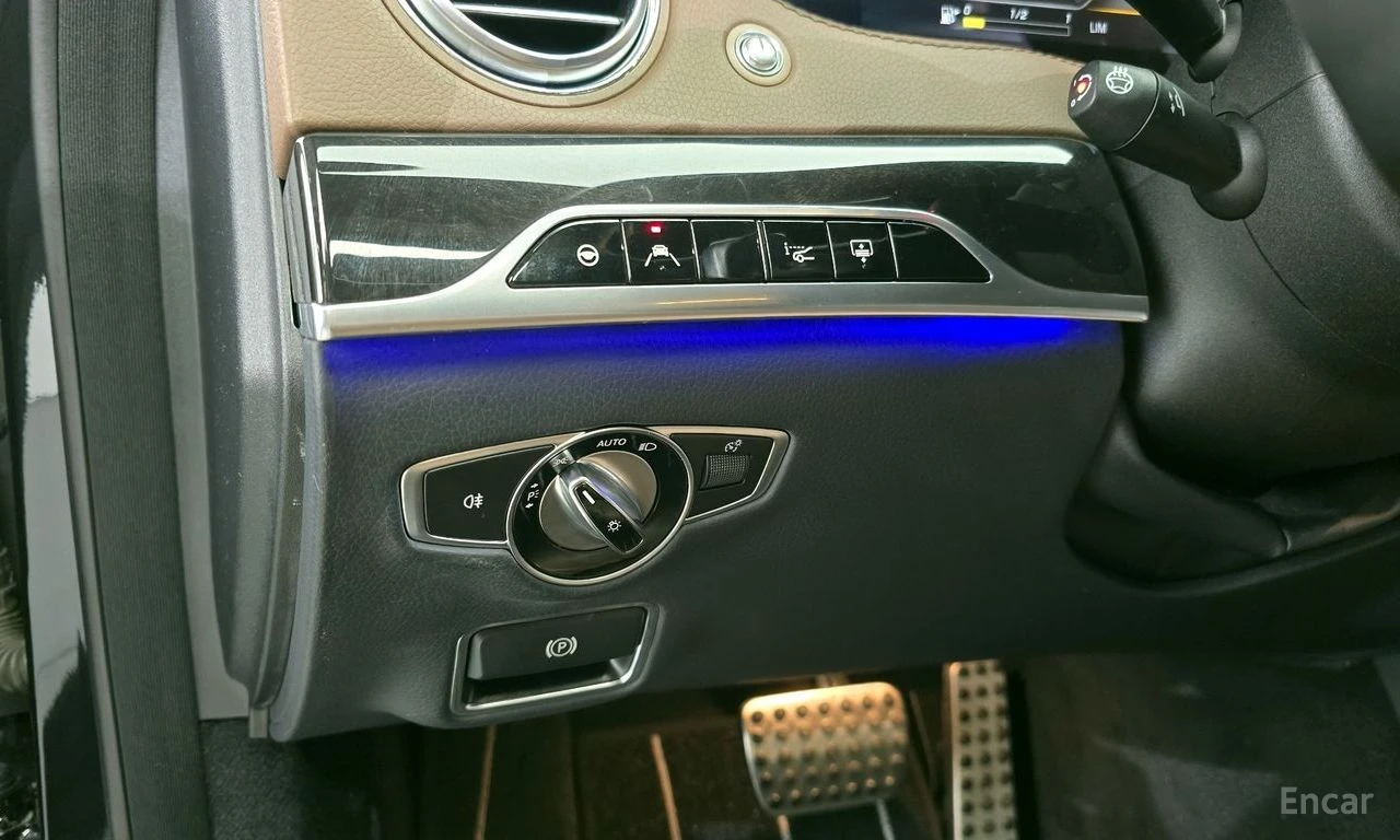 Mercedes-Benz E 220 * ФИКСИРАНА ЦЕНА ДО БЪЛГАРИЯ * АВТОКРЕДИТ, снимка 17 - Автомобили и джипове - 55399127