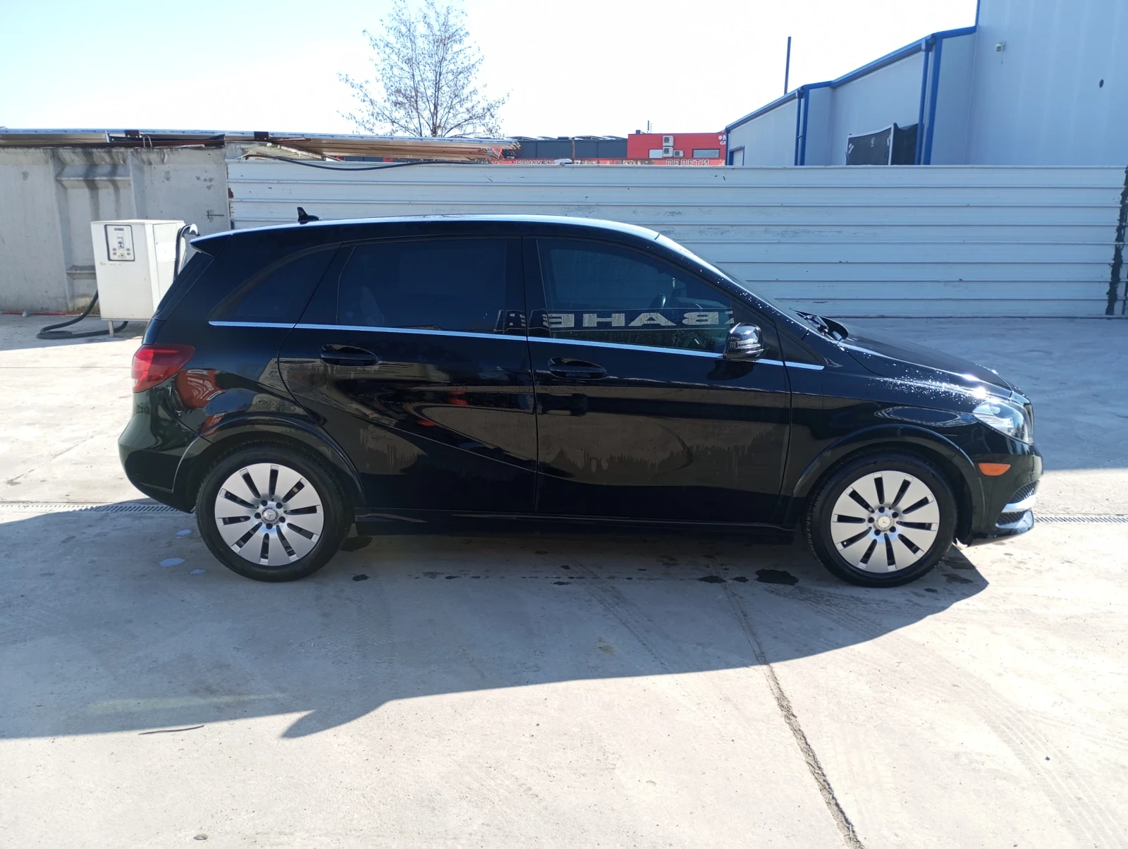 Mercedes-Benz B 250 E, снимка 3 - Автомобили и джипове - 55436313