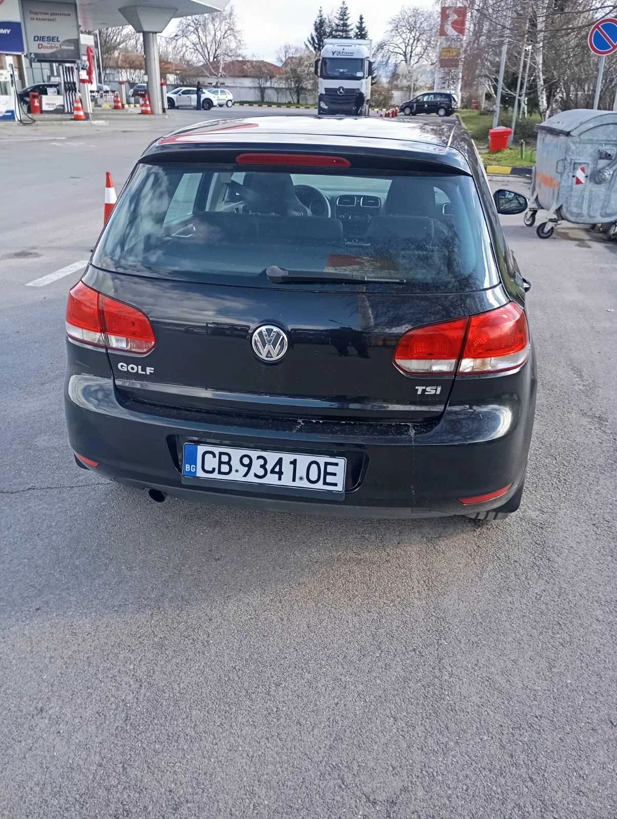 VW Golf, снимка 5 - Автомобили и джипове - 55625593