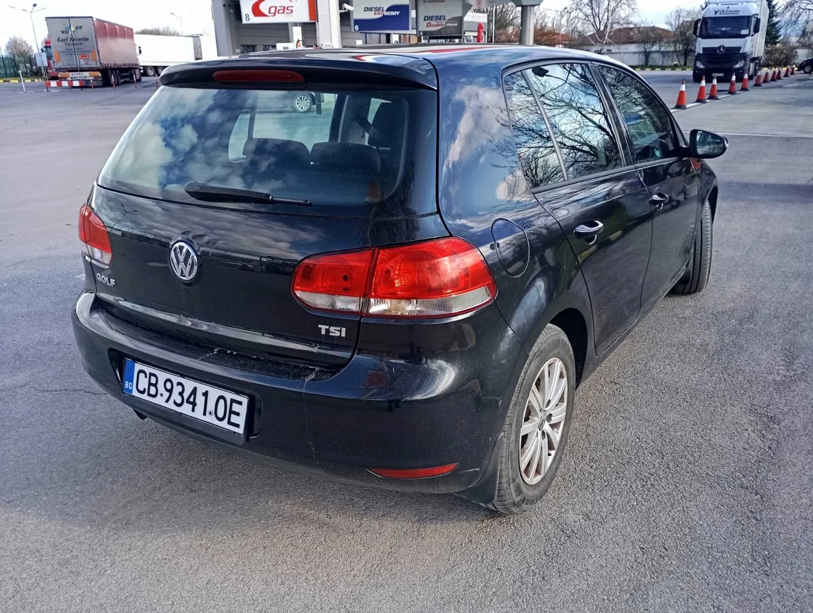 VW Golf, снимка 6 - Автомобили и джипове - 55625593