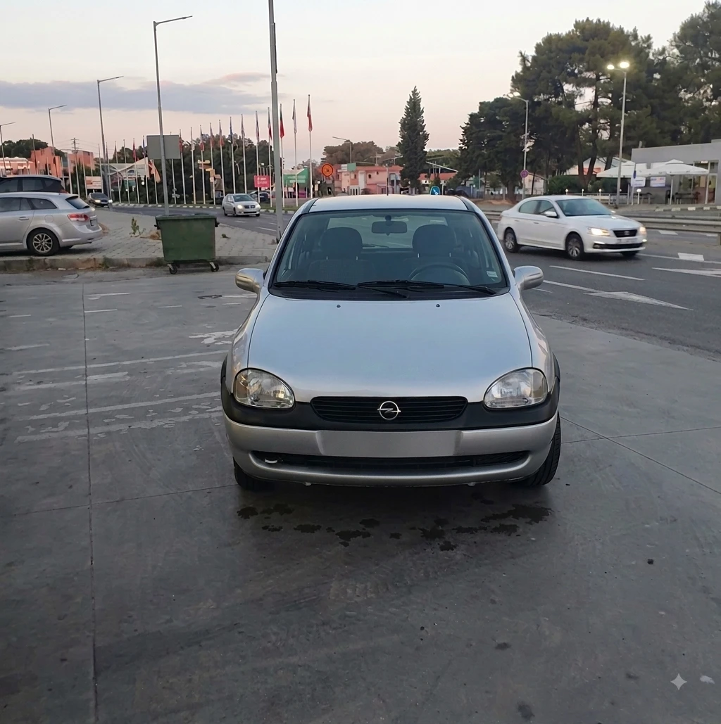 Opel Corsa, снимка 2 - Автомобили и джипове - 55680533