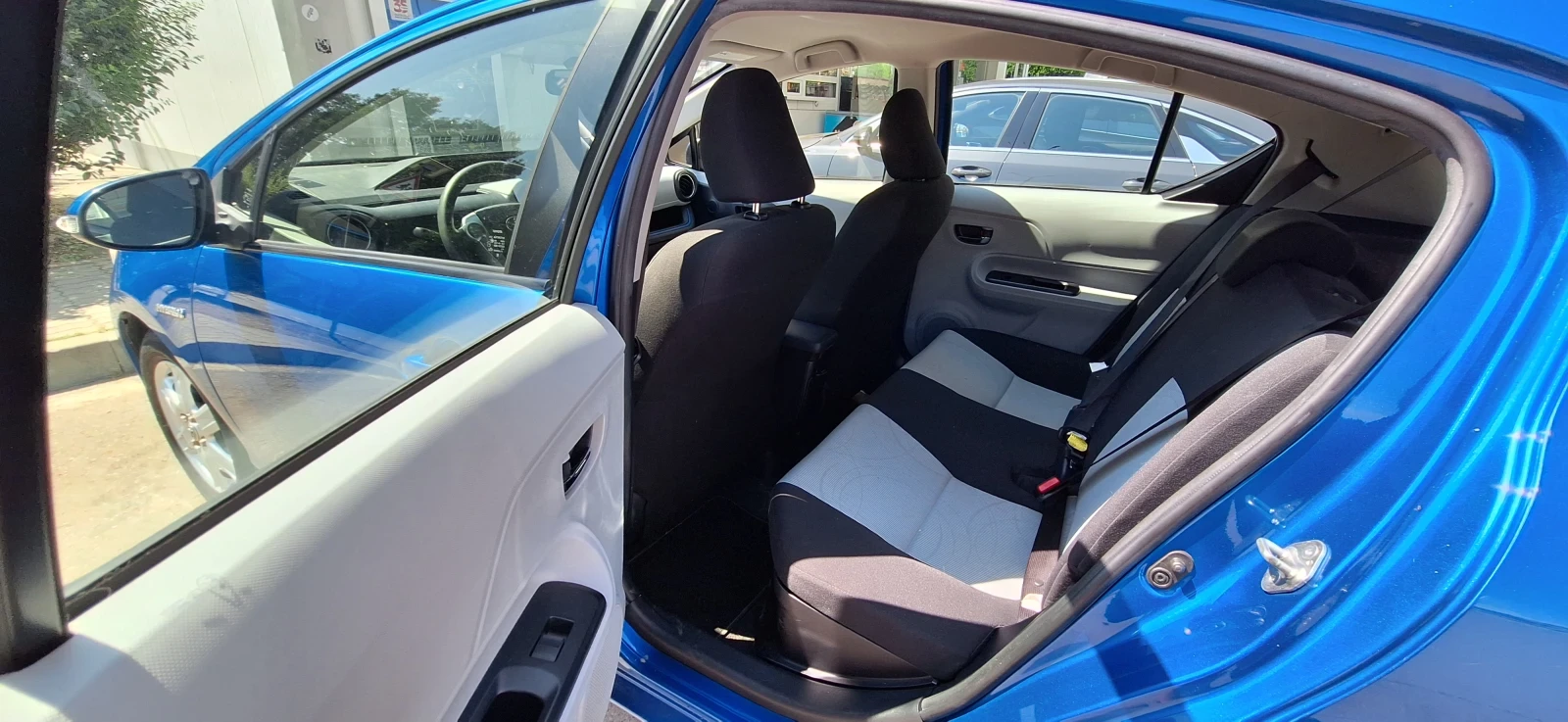 Toyota Prius PRIUS C HATCHBACK, снимка 12 - Автомобили и джипове - 55937839