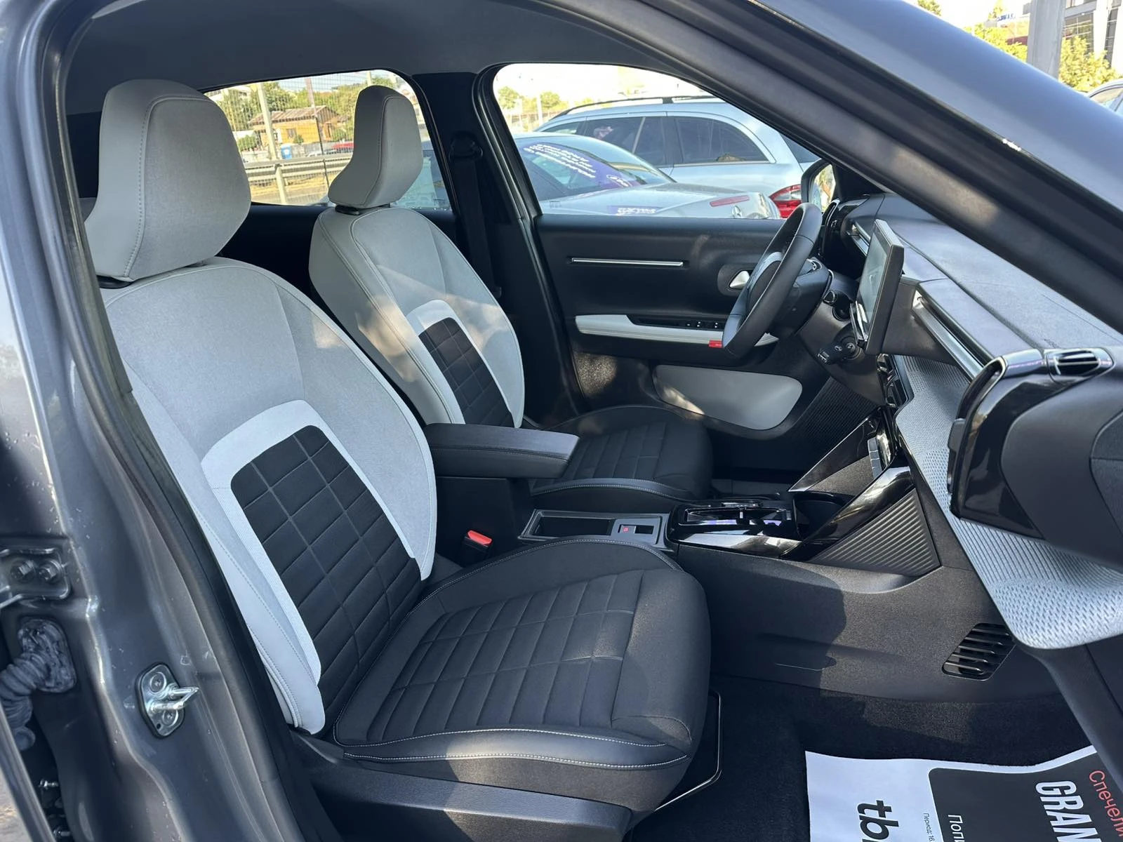 Citroen C3 44Kwh MAX, снимка 14 - Автомобили и джипове - 55936824