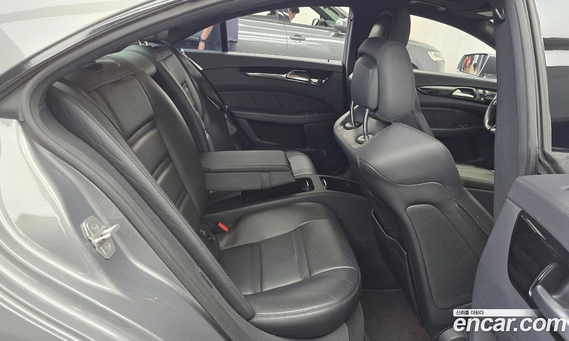 Mercedes-Benz CLS CLS63 AMG, снимка 11 - Автомобили и джипове - 56122387