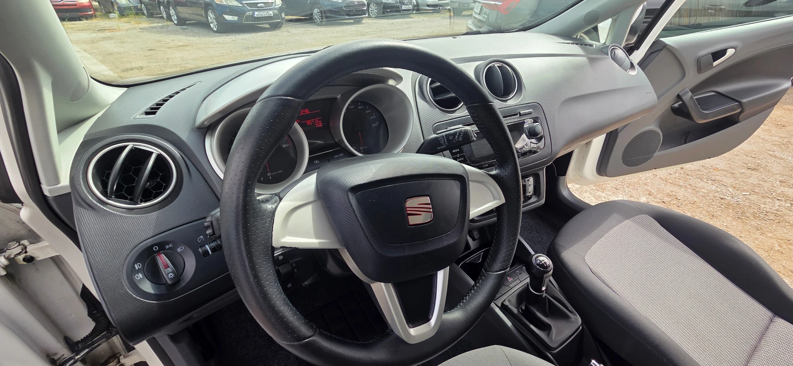 Seat Ibiza 1.4 БЕНЗИН СТАРИЯ МОТОР, снимка 7 - Автомобили и джипове - 56198090