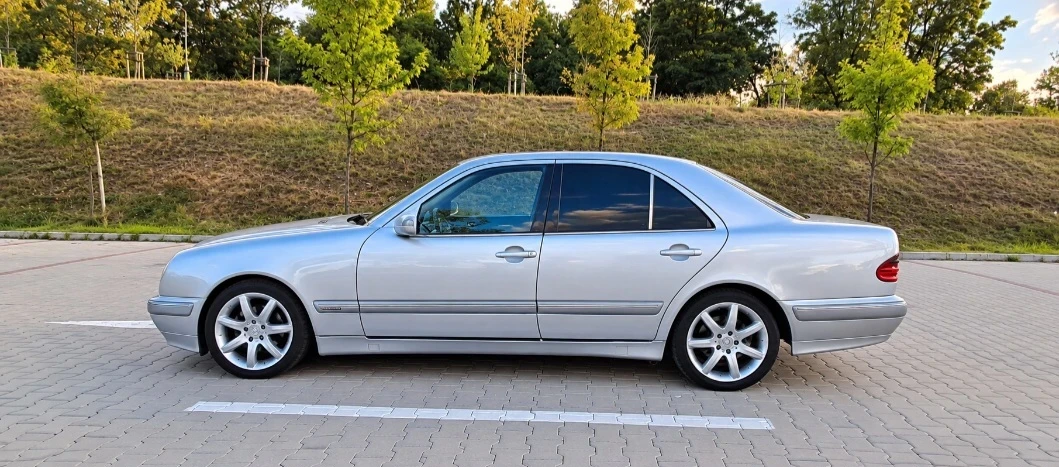 Mercedes-Benz 124 Е220CDI УНИКАТ, снимка 3 - Автомобили и джипове - 56370142