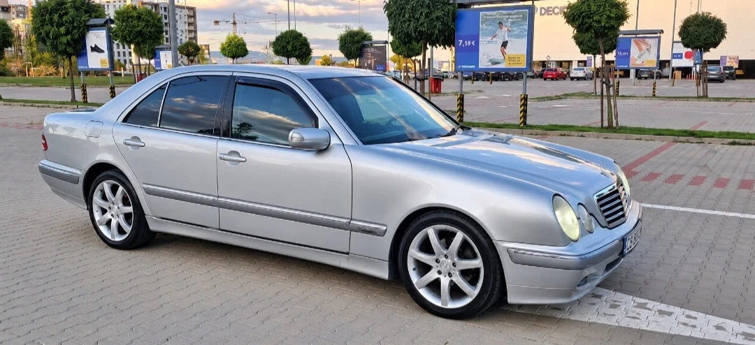 Mercedes-Benz 124 Е220CDI УНИКАТ, снимка 9 - Автомобили и джипове - 56370142