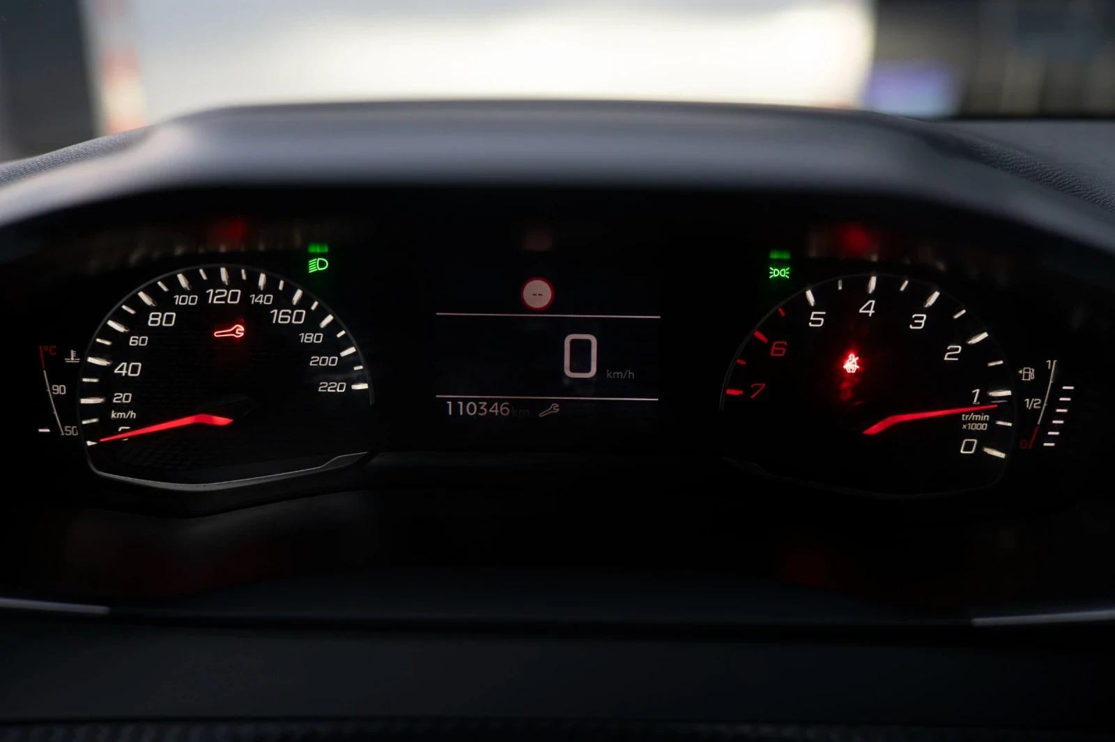 Peugeot 208 1.2 puretech active, снимка 11 - Автомобили и джипове - 56642246