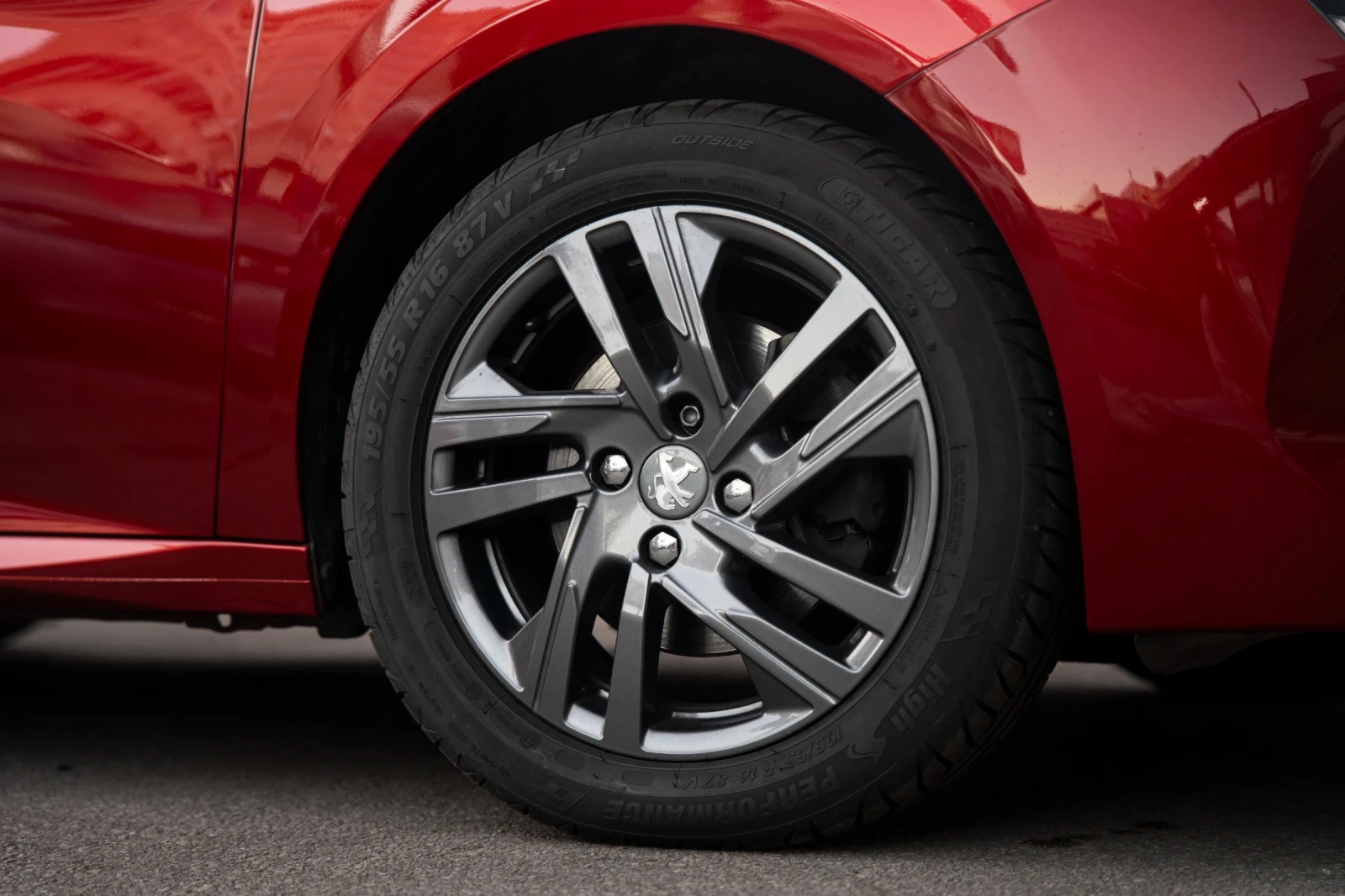 Peugeot 208 1.2 puretech active, снимка 6 - Автомобили и джипове - 56642246