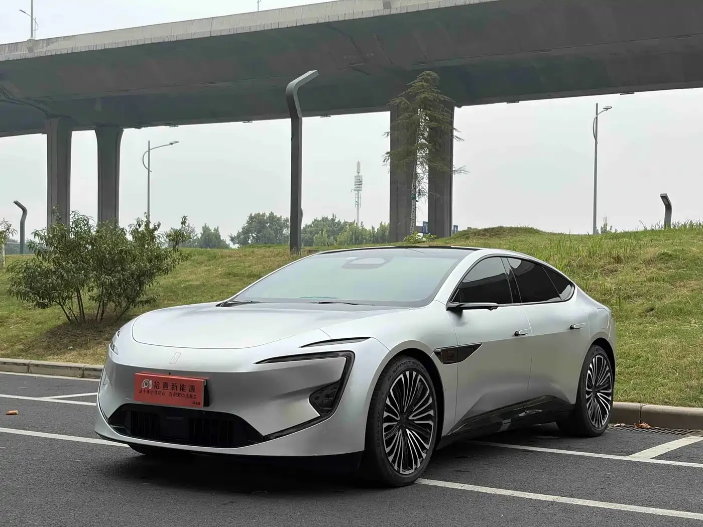 Avatr 12 2023 650 Triple Laser AWD Performance Edition
