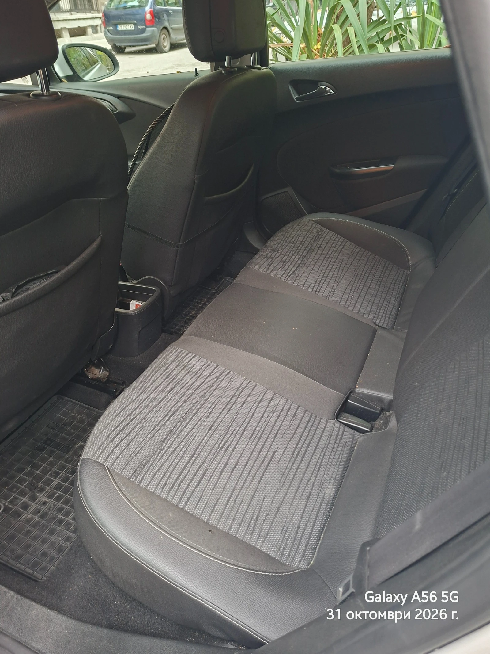Opel Astra J, снимка 11 - Автомобили и джипове - 56747464