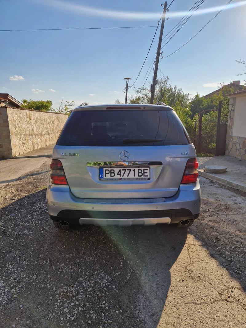 Mercedes-Benz ML 320, снимка 5 - Автомобили и джипове - 47367709