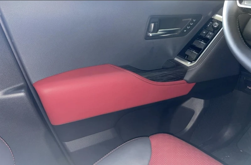 Toyota Land cruiser 300 V6D GR SPORT HEAD UP CAMERA, снимка 8 - Автомобили и джипове - 52002754