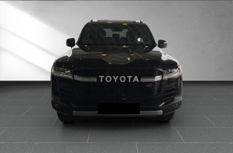 Toyota Land cruiser 300 V6D GR SPORT HEAD UP CAMERA, снимка 2 - Автомобили и джипове - 52002754