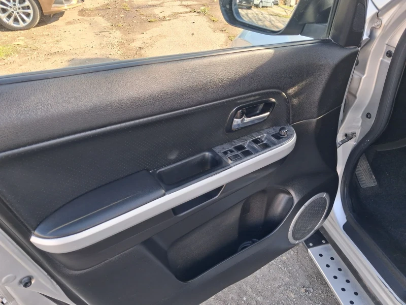 Suzuki Grand vitara 3.2i V6 233k.c.101EDITION, снимка 8 - Автомобили и джипове - 52170298