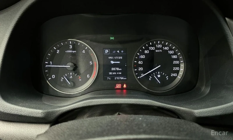 Hyundai Tucson, снимка 8 - Автомобили и джипове - 52927483