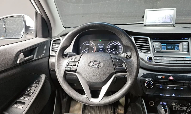 Hyundai Tucson, снимка 13 - Автомобили и джипове - 52927483