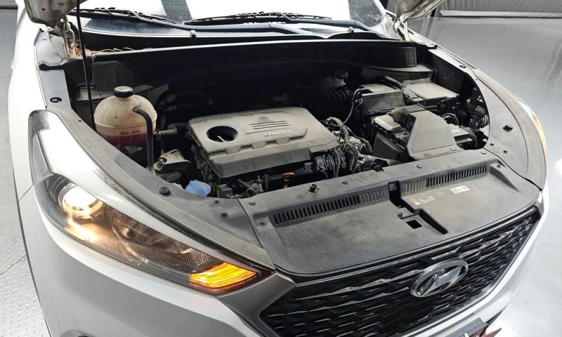 Hyundai Tucson, снимка 6 - Автомобили и джипове - 52927483