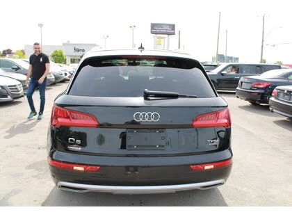 Audi Q5, снимка 5 - Автомобили и джипове - 48572690