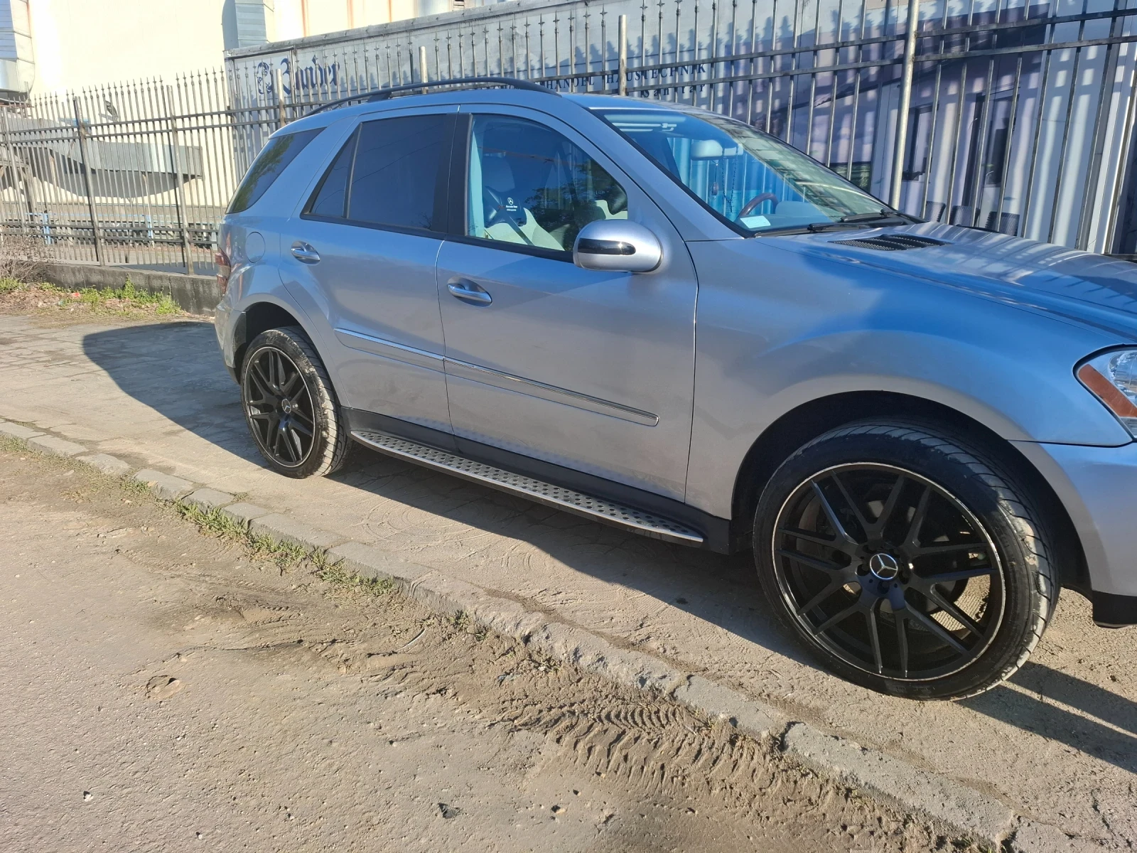 Mercedes-Benz ML 500  - изображение 2