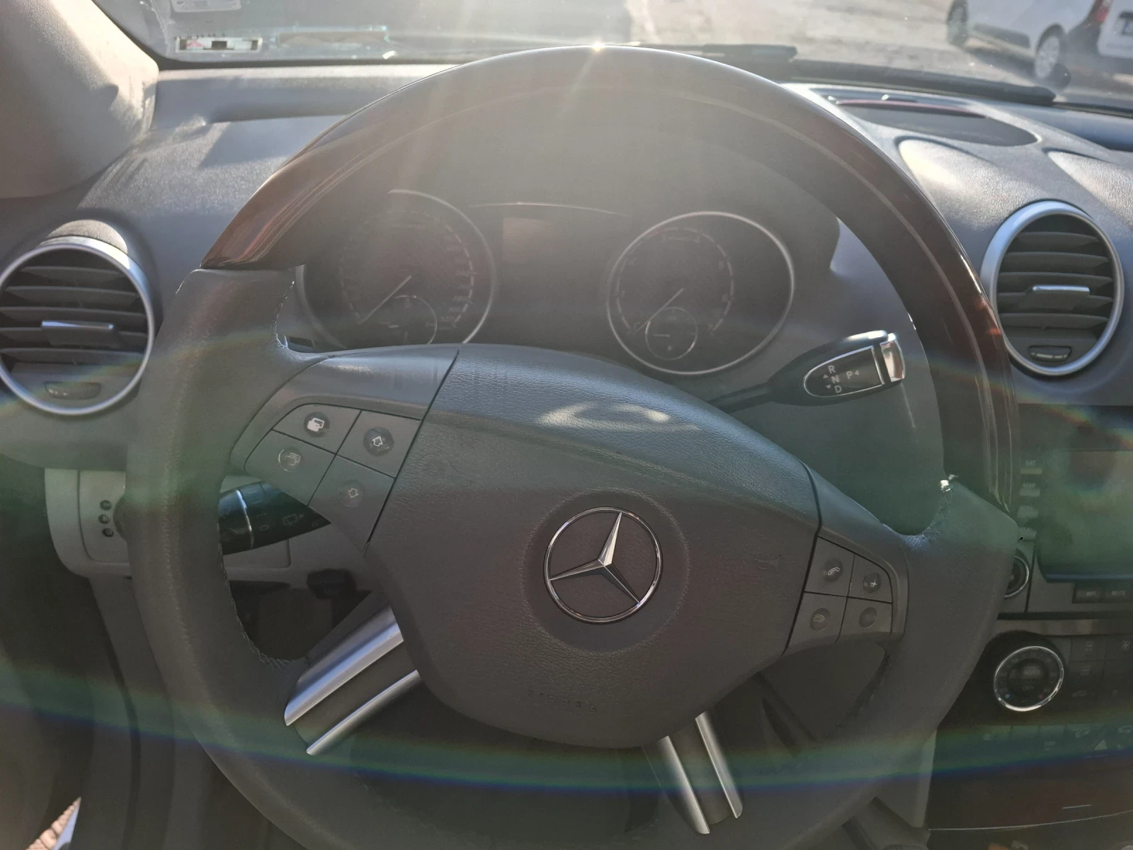 Mercedes-Benz ML 500  - изображение 6