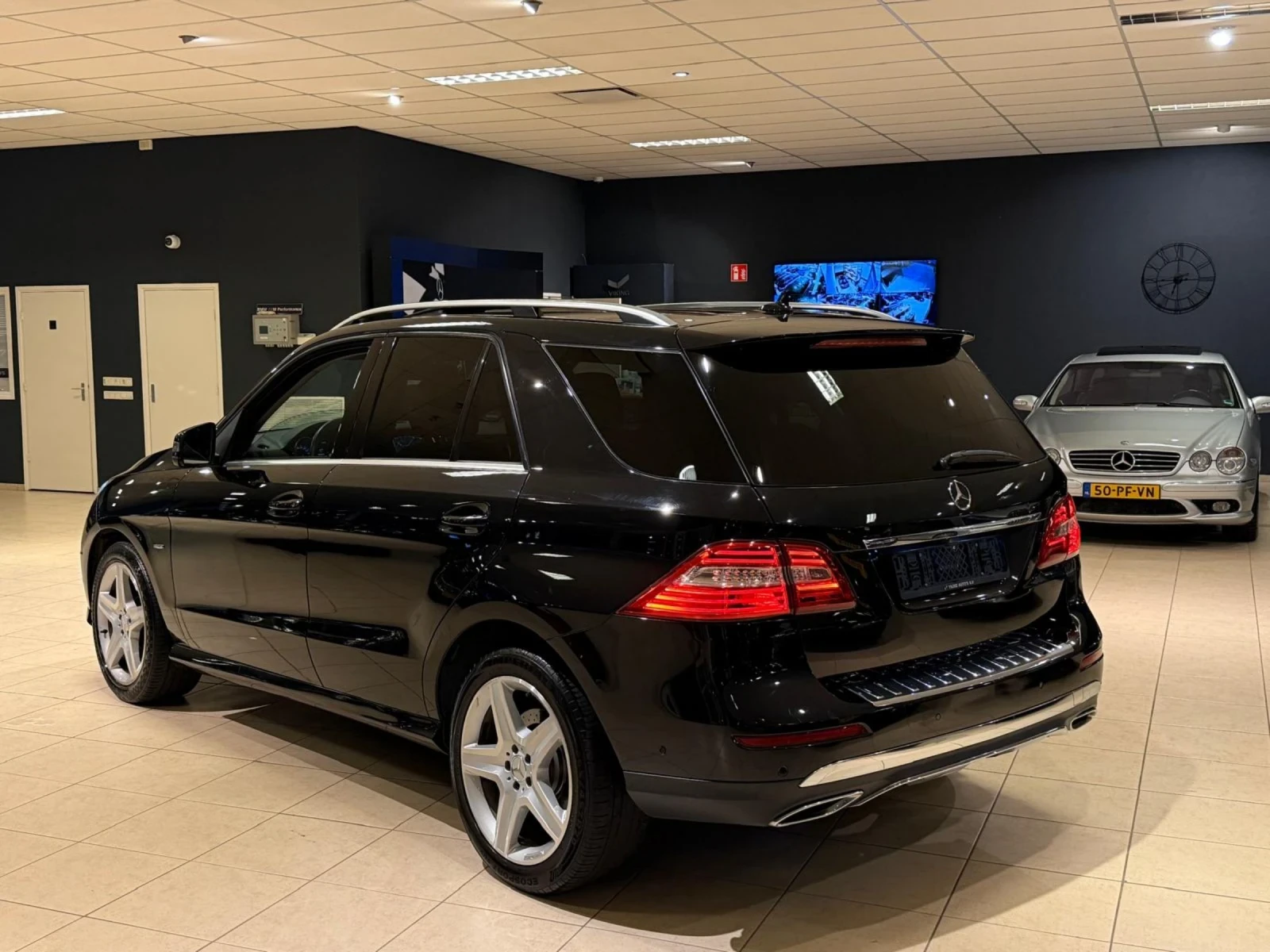 Mercedes-Benz ML 350 ОЧАКВАН ВНОС Mercedes ML350d AMG Line*  - изображение 2