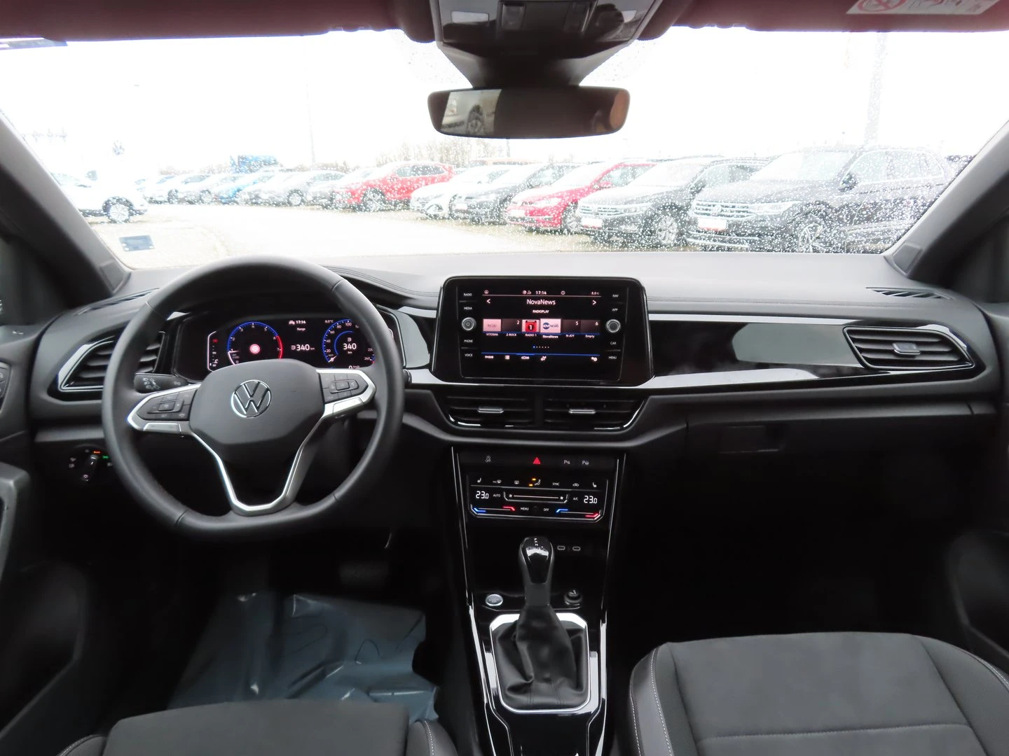 VW T-Roc VW T- Roc Style Plus 1.5 TSI OPF DSG - изображение 4