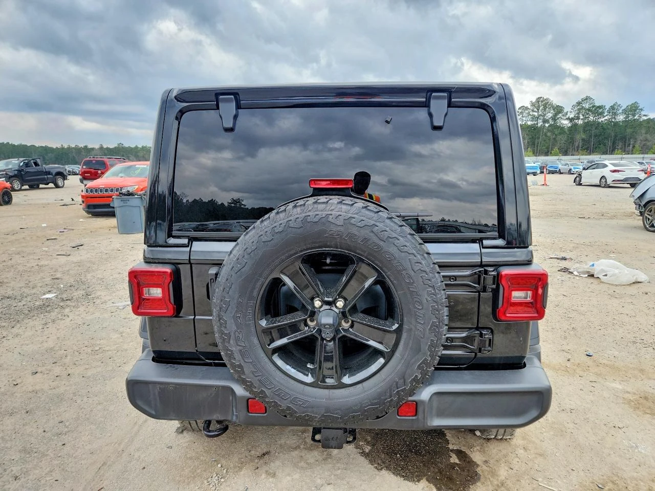 Jeep Wrangler 3.6l Unlimited Sahara, снимка 6 - Автомобили и джипове - 54323884