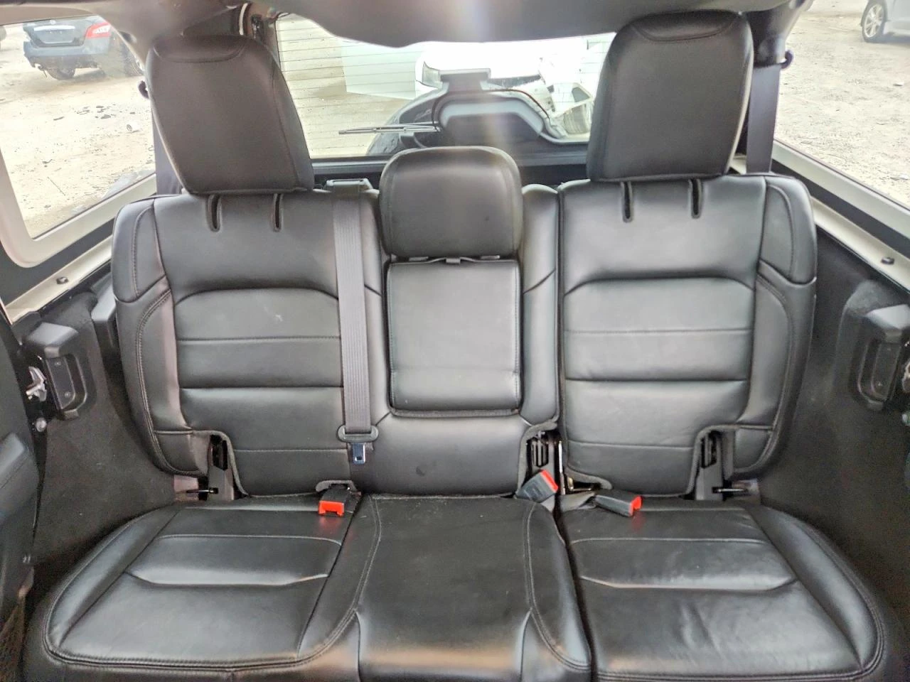 Jeep Wrangler 3.6l Unlimited Sahara, снимка 10 - Автомобили и джипове - 54323884