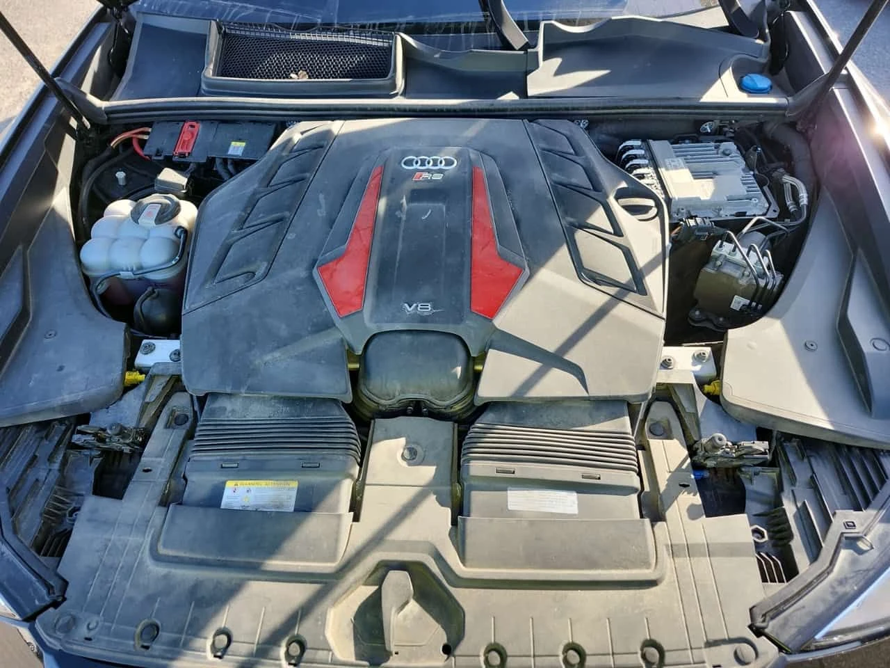 Audi RSQ8 * 2 КЛЮЧА* ОБДУХВАНЕ* ДИСТРОНИК* 360 КАМЕРА* , снимка 17 - Автомобили и джипове - 54351921