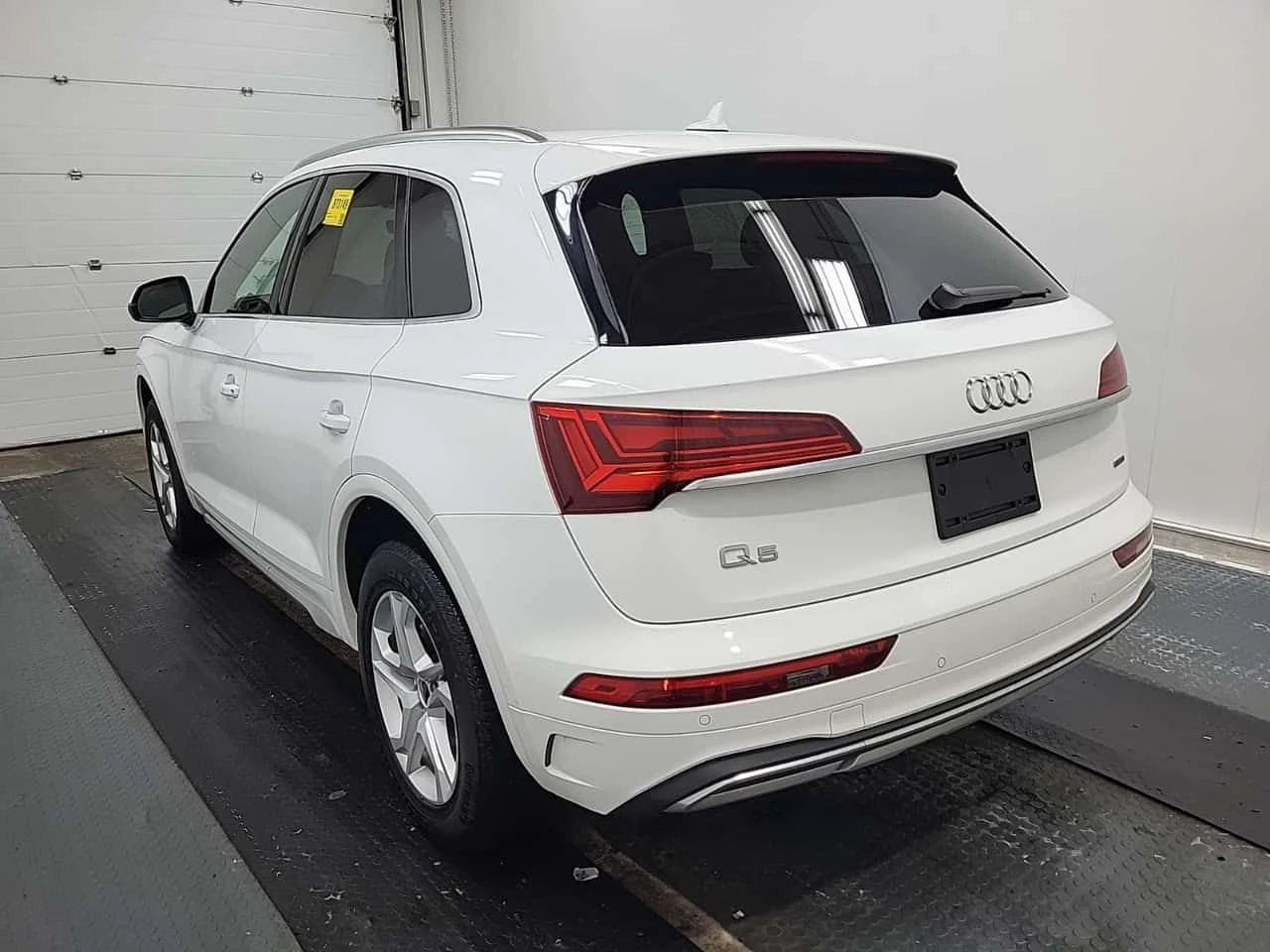Audi Q5 ПОДГРЕВИ| LANE ASSIST| 2 КЛЮЧА, снимка 5 - Автомобили и джипове - 54450212