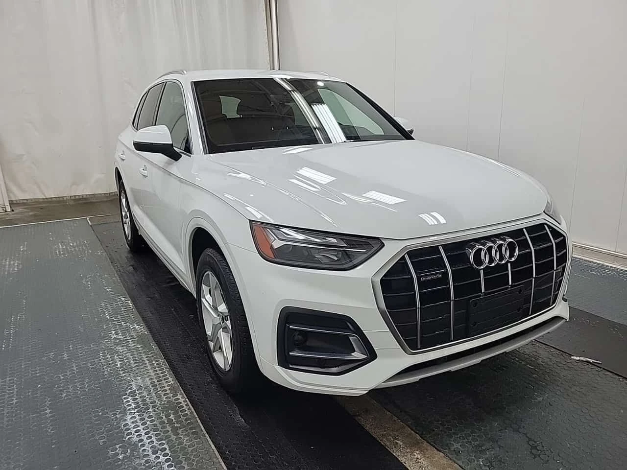 Audi Q5 ПОДГРЕВИ| LANE ASSIST| 2 КЛЮЧА, снимка 2 - Автомобили и джипове - 54450212