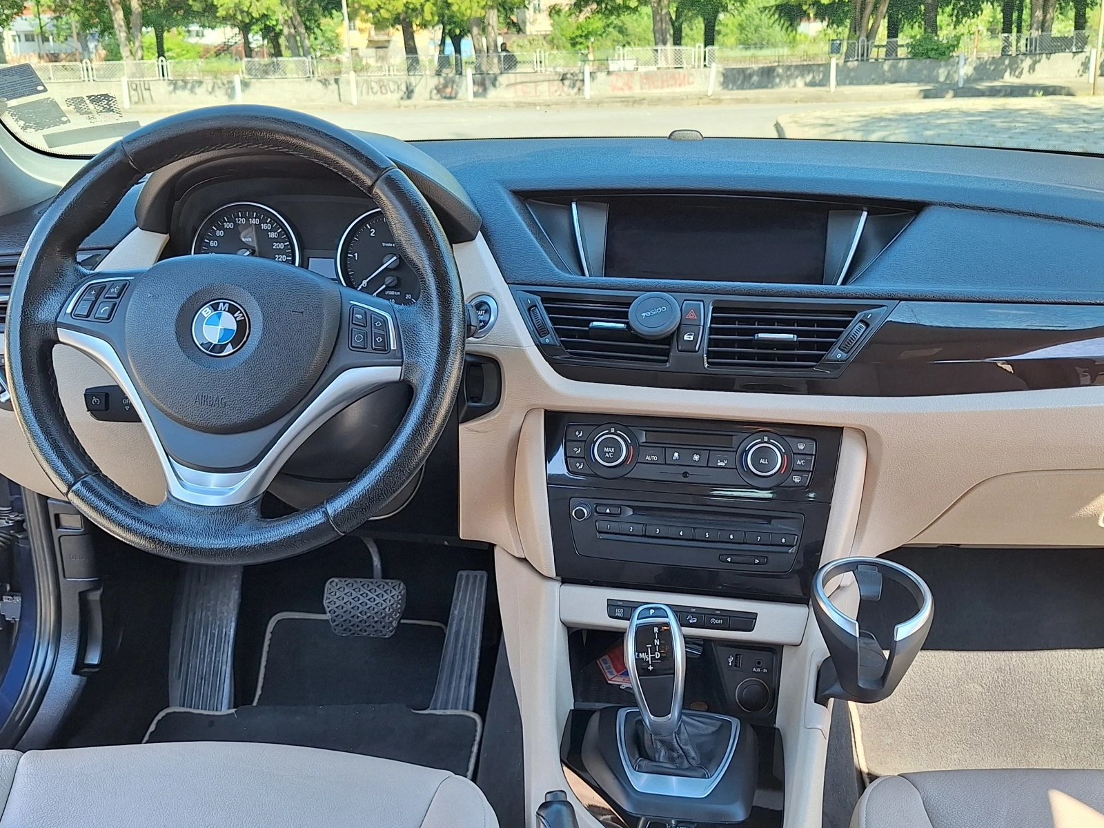 BMW X1 xDrive18d facelift, снимка 6 - Автомобили и джипове - 54709262