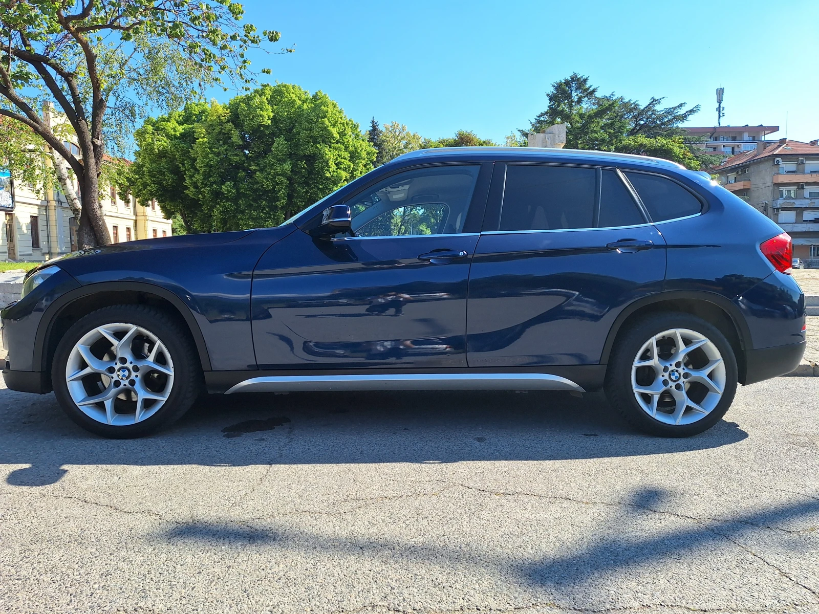 BMW X1 xDrive18d facelift, снимка 3 - Автомобили и джипове - 54709262