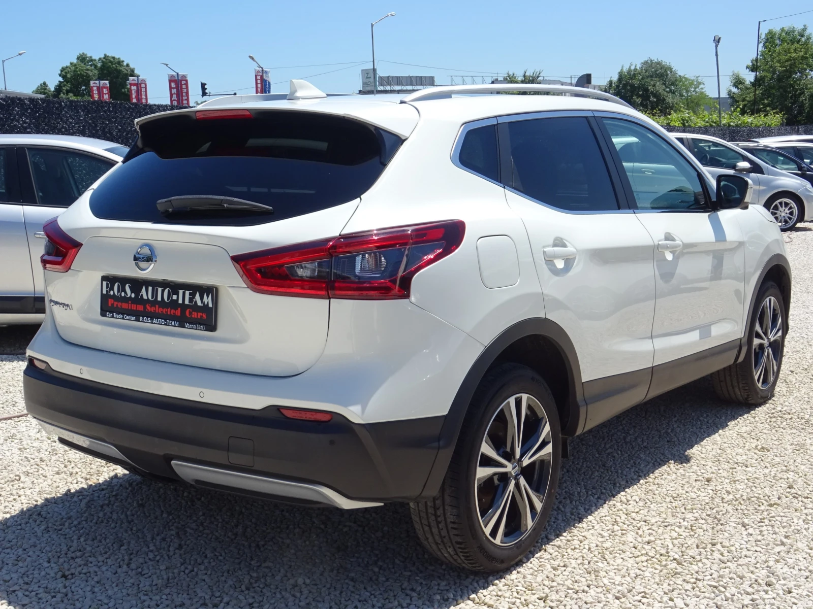 Nissan Qashqai 1.5dci N-Connecta 2WD, снимка 5 - Автомобили и джипове - 54853174