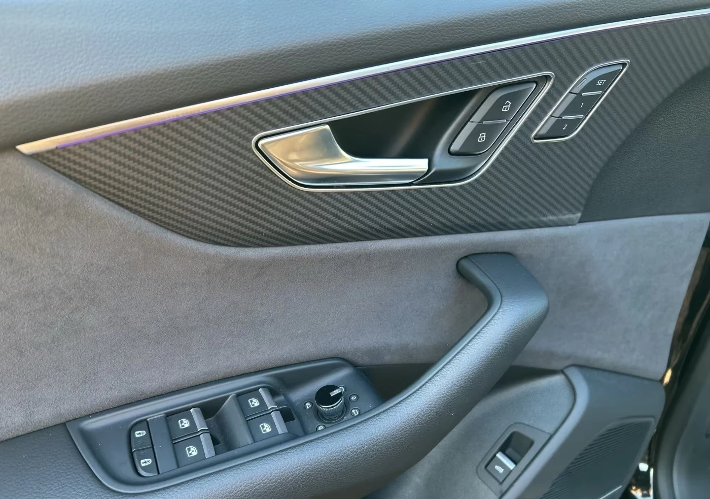 Audi SQ8 TFSI / FACELIFT / B&O / MATRIX / PANO / 360 / , снимка 7 - Автомобили и джипове - 55121120