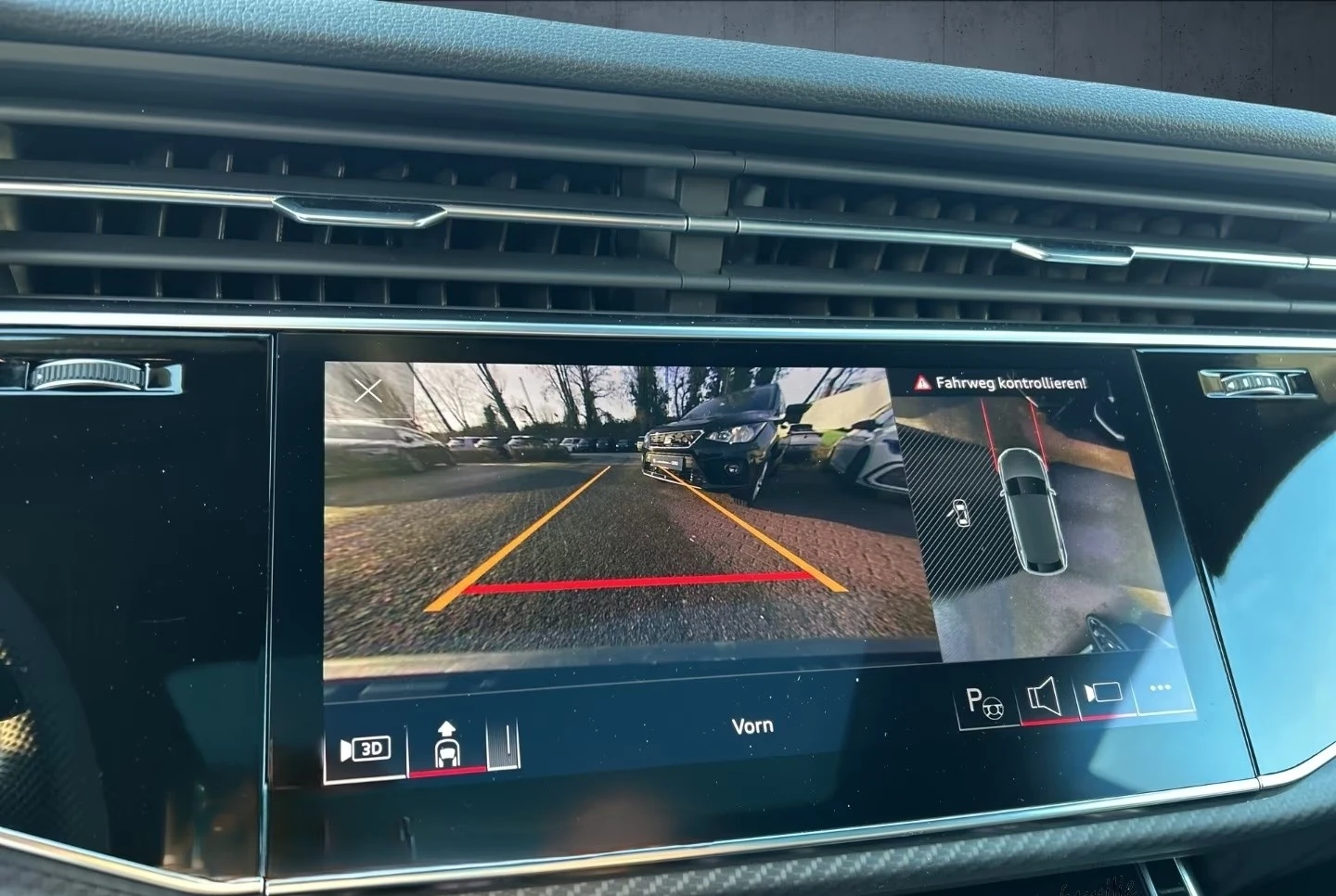 Audi SQ8 TFSI / FACELIFT / B&O / MATRIX / PANO / 360 / , снимка 12 - Автомобили и джипове - 55121120