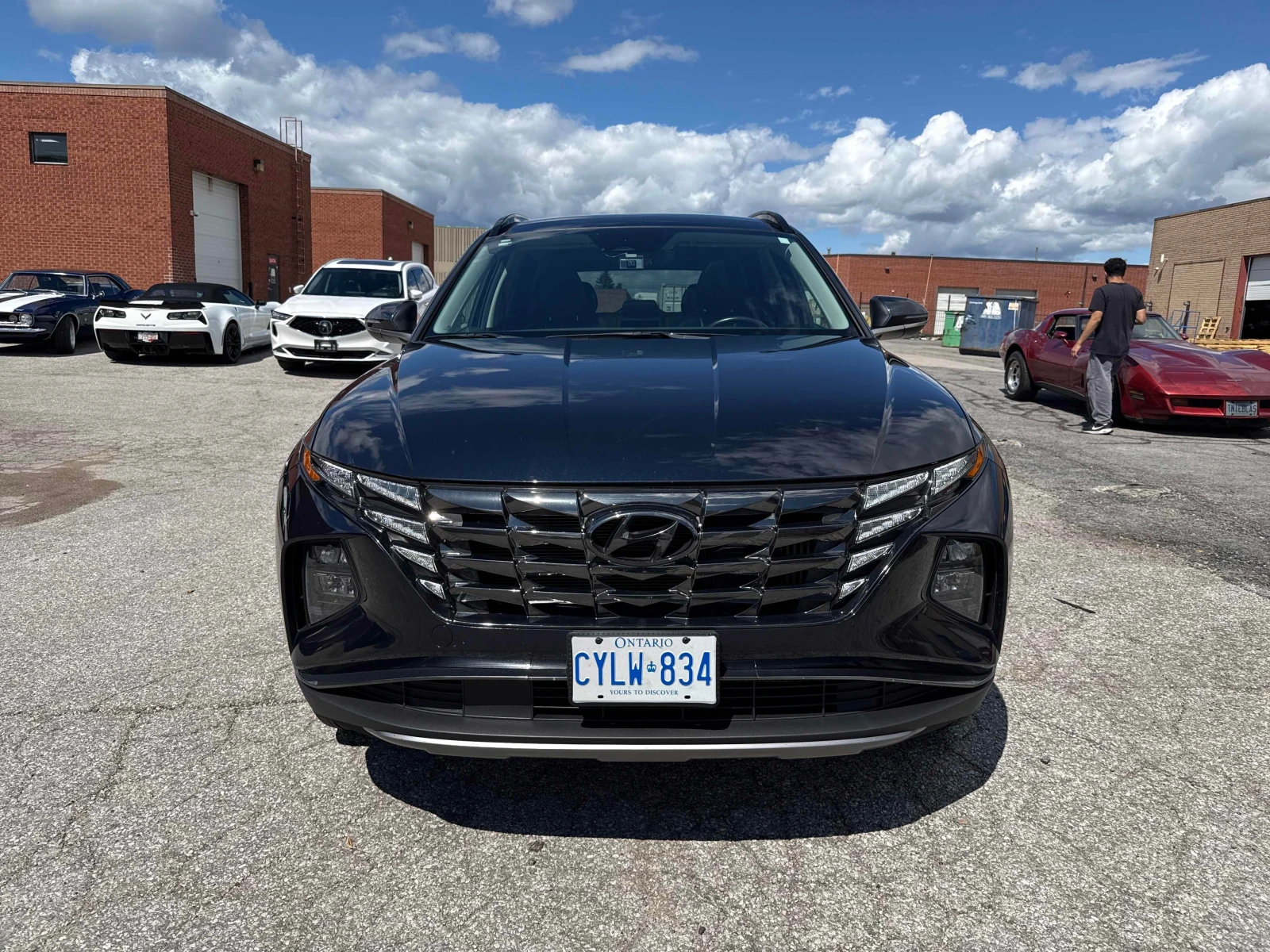 Hyundai Tucson Luxury | CARFAX | АВТОФИНАНСИРАНЕ, снимка 2 - Автомобили и джипове - 55857197