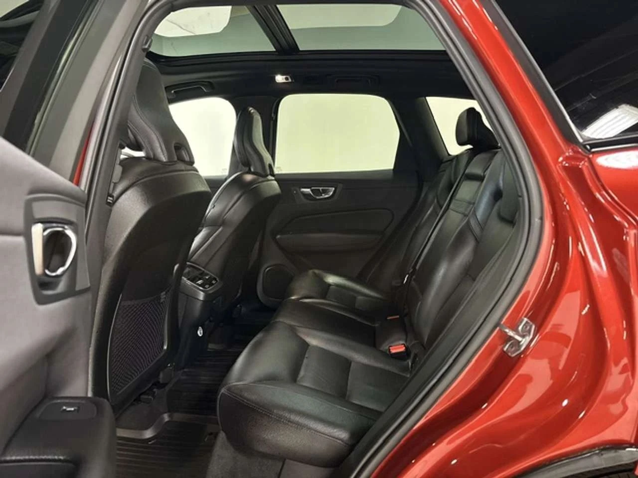 Volvo XC60, снимка 10 - Автомобили и джипове - 56700328