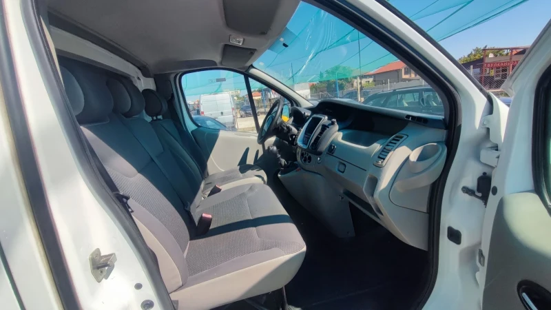 Opel Vivaro 2.2 cdti, снимка 14 - Бусове и автобуси - 51507454