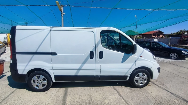 Opel Vivaro 2.2 cdti, снимка 4 - Бусове и автобуси - 51507454