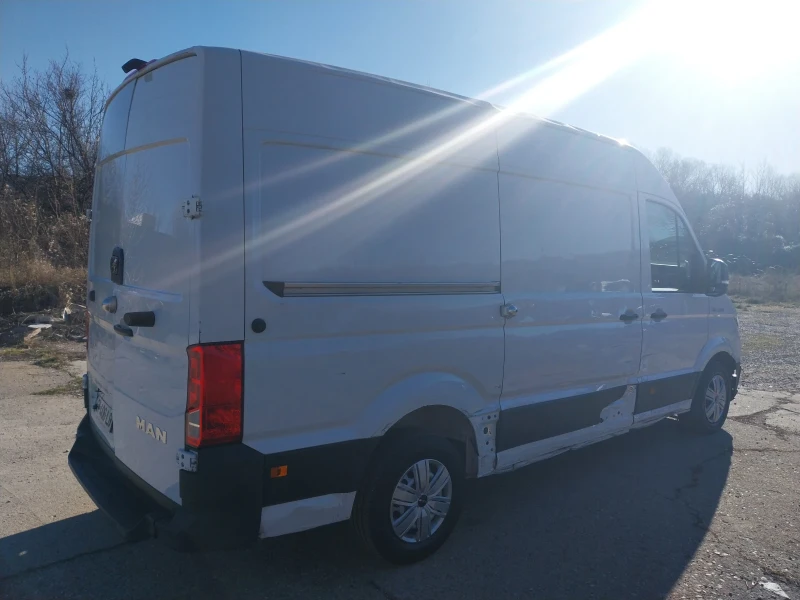 VW Crafter 2.0 TDI, снимка 4 - Бусове и автобуси - 53167939