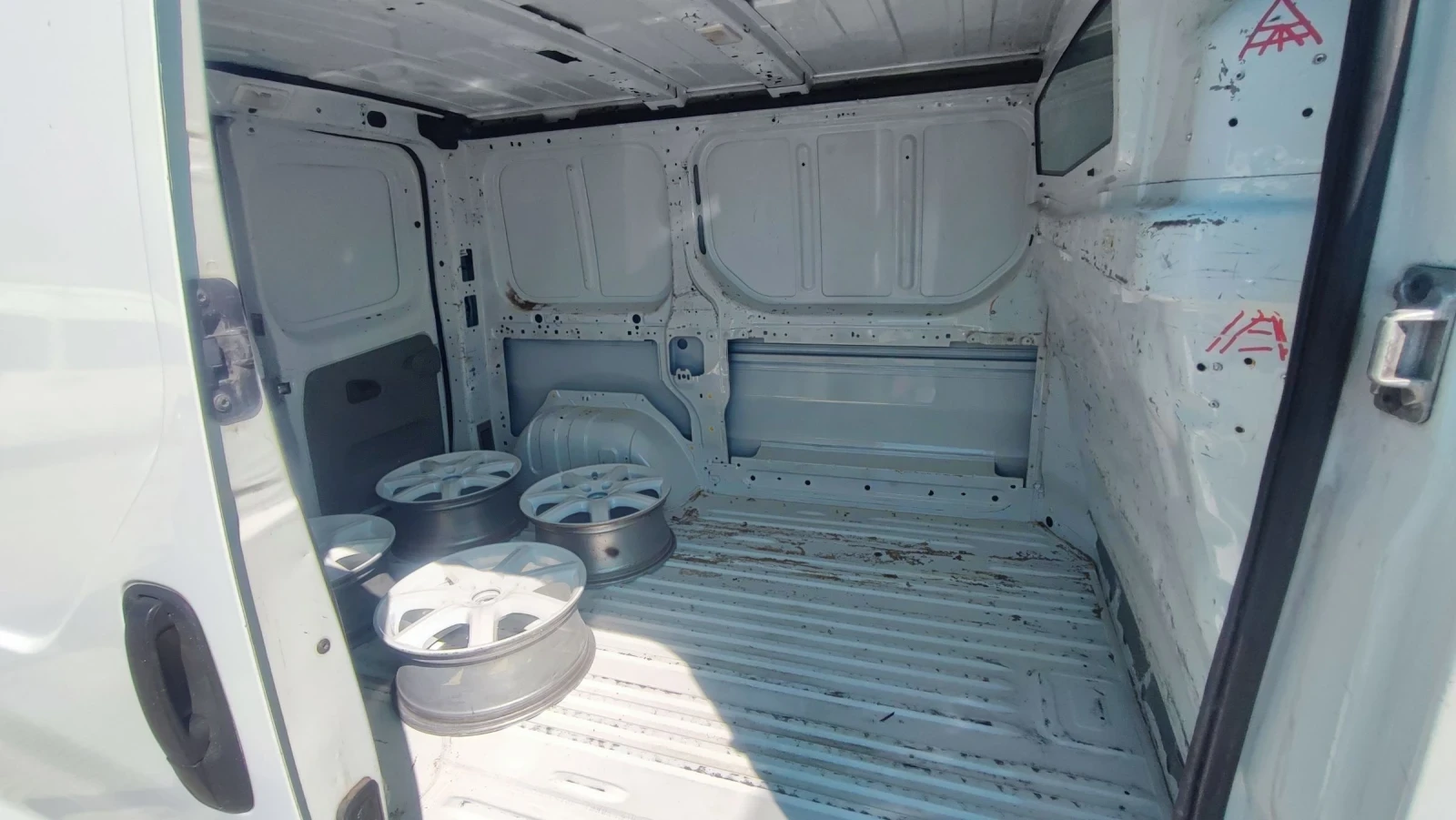 Opel Vivaro 2.2 cdti - изображение 9