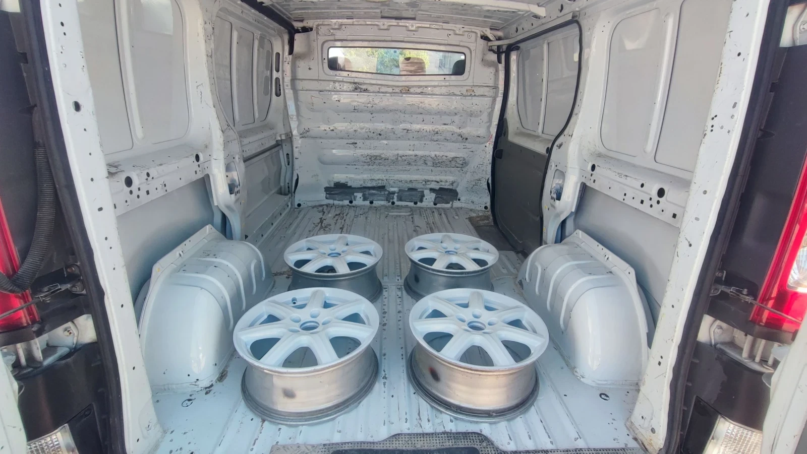 Opel Vivaro 2.2 cdti - изображение 8