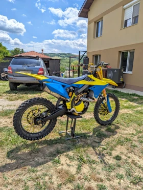  Suzuki Rmz