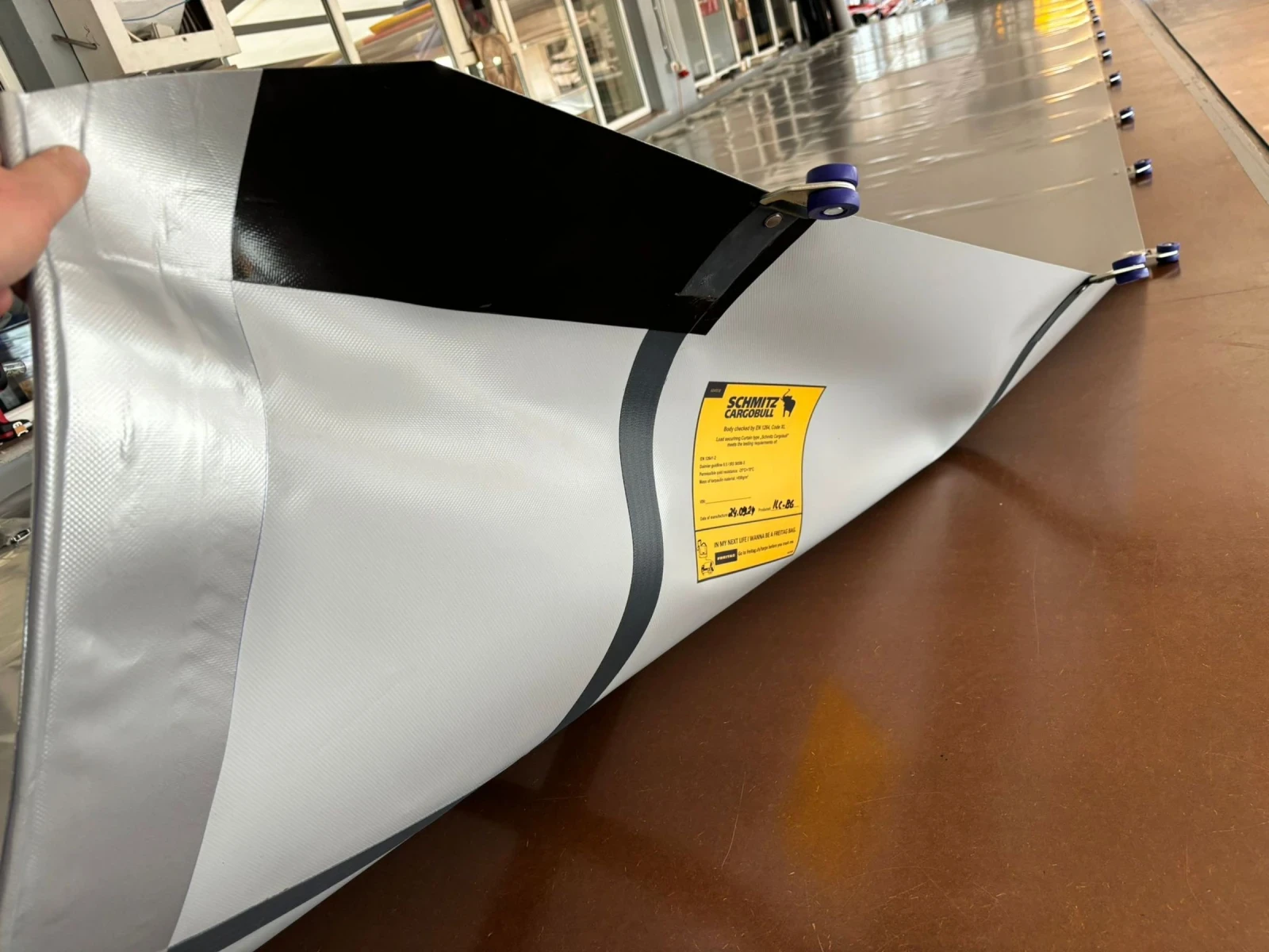  Schmitz *  *  | Mobile.bg   11