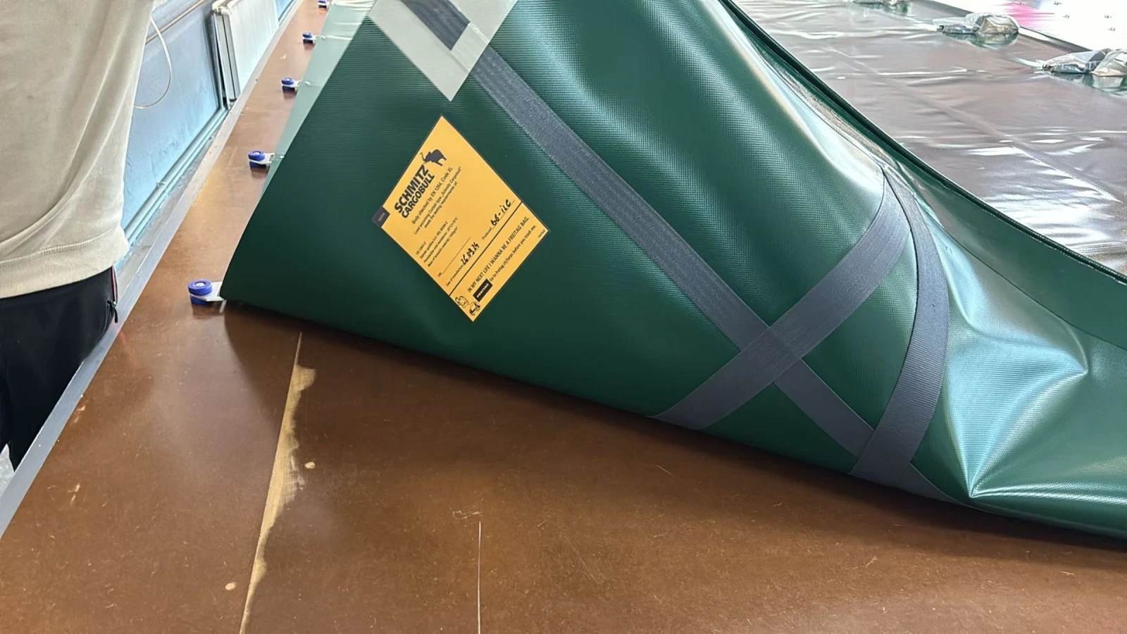  Schmitz *  *  | Mobile.bg   10