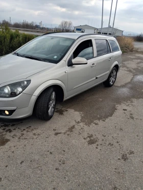 Opel Astra 1.6 105к.с Фейслифт Ксенон Автопилот Подгрев , снимка 3
