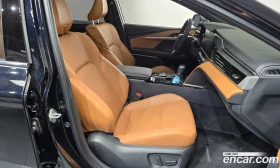Toyota Camry 2.5 XLE Hybrid, снимка 16