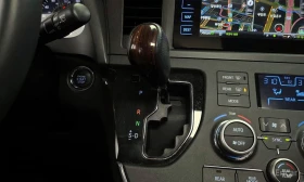 Toyota Sienna undefined | Auto.bg — изображение 9